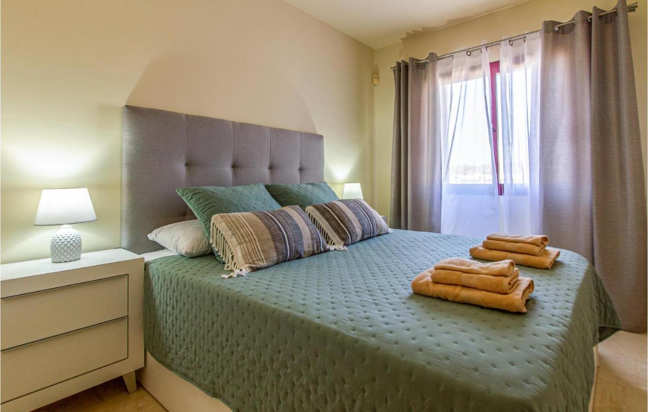 Amazing Apartment In Los Alcazares With Kitchen Bagian luar foto