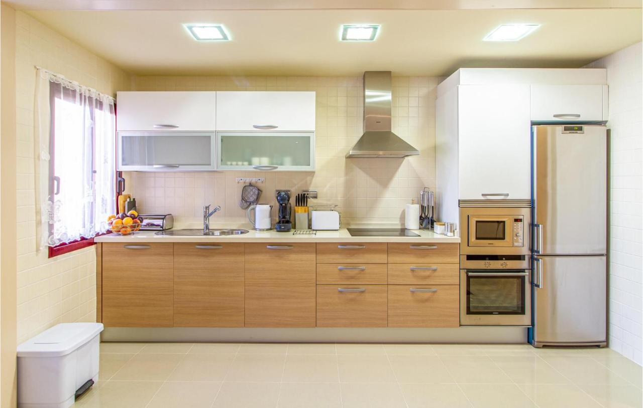 Amazing Apartment In Los Alcazares With Kitchen Bagian luar foto