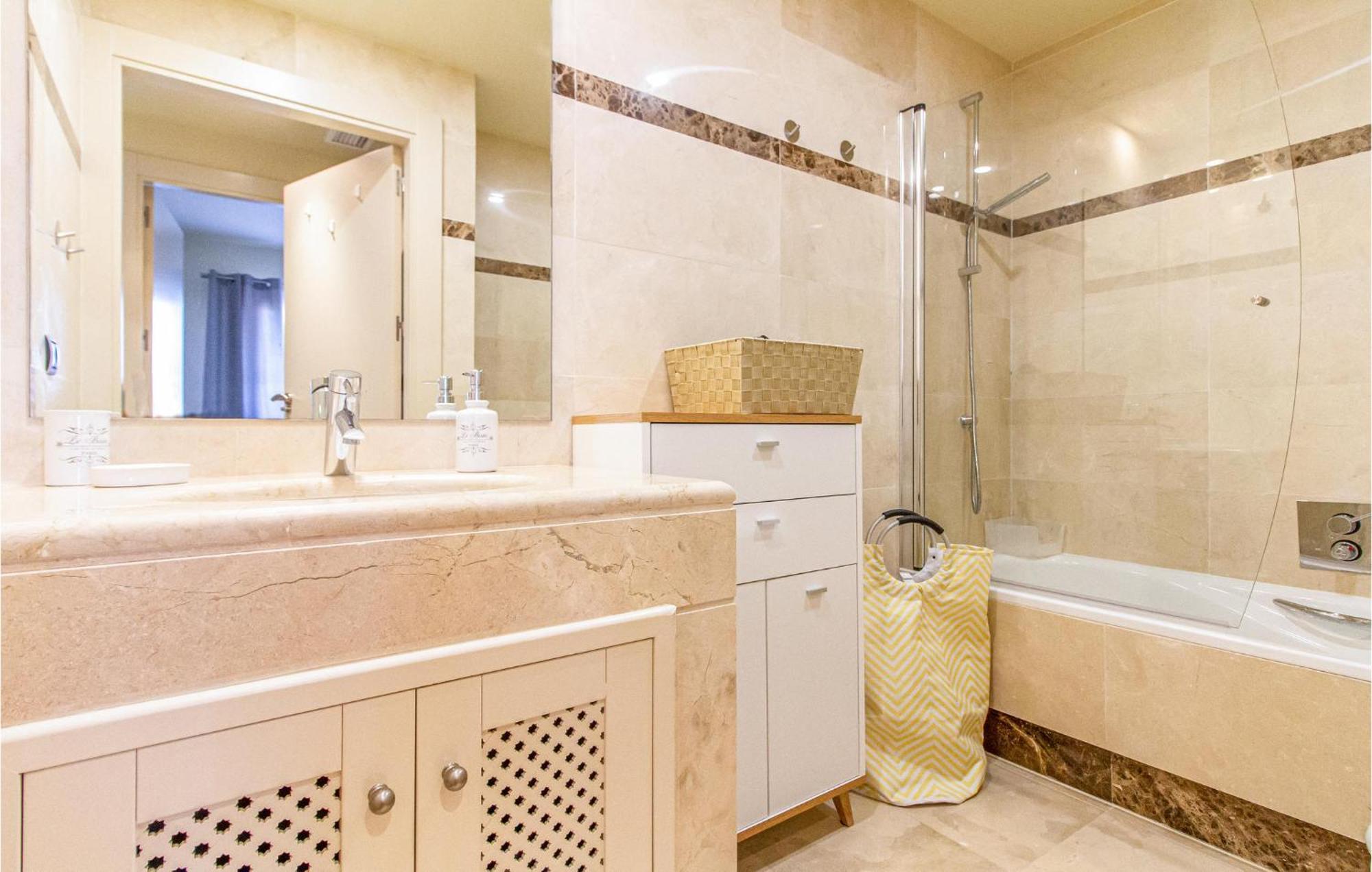 Amazing Apartment In Los Alcazares With Kitchen Bagian luar foto